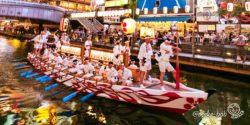 道頓堀川を行く、難波八阪神社 夏祭りの船渡御