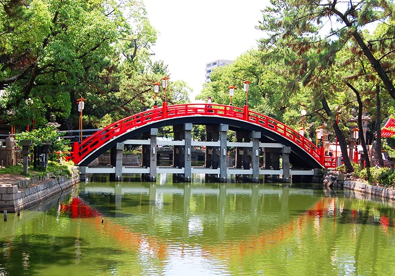 the Taiko Bashi(bridge) at Sumiyoshi Taisha