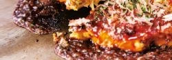 旨味が効いたお好み焼き