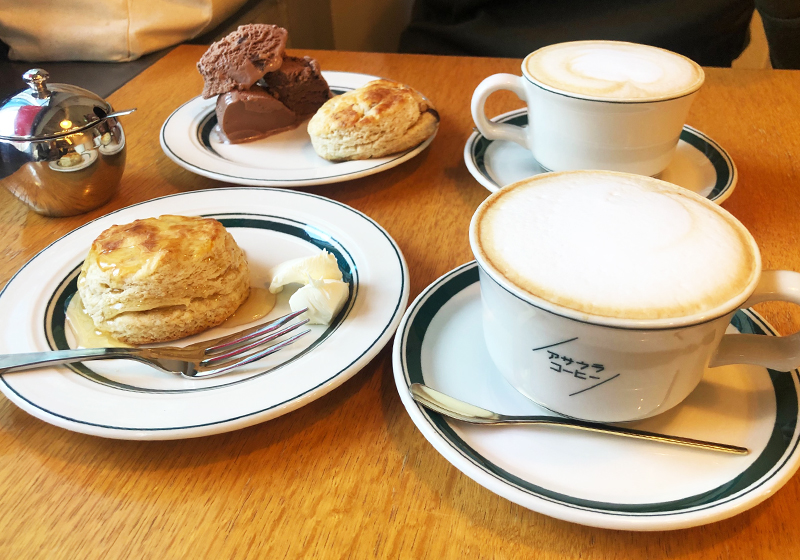 scones and cafe latte at Asaura Coffee, Osaka
