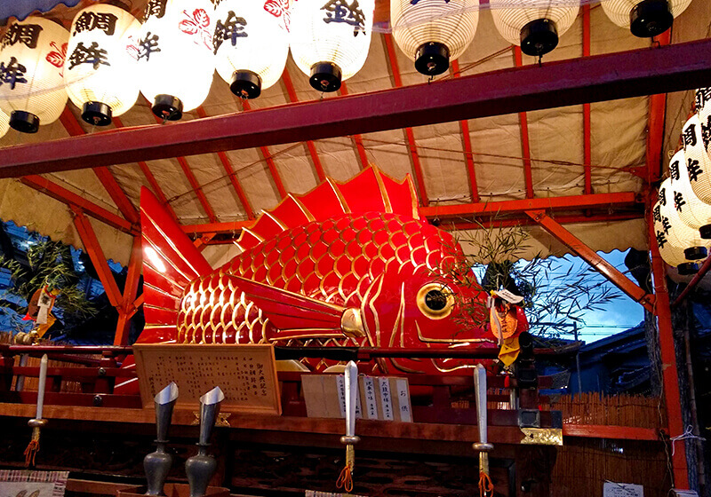 Ebisu's sea bream during Toka Ebisu at Noda Ebisu Shrine, Osaka 