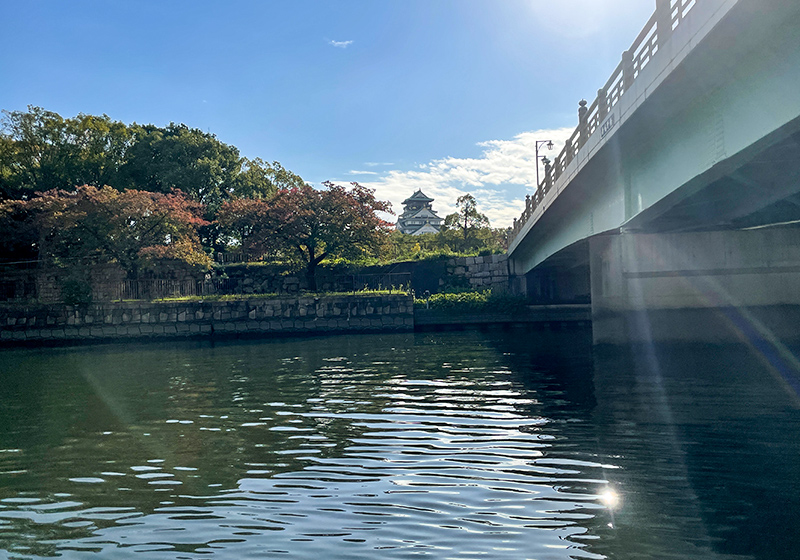 大阪水上バス アクアライナーから眺める大阪城天守閣
