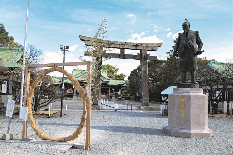 大阪城公園内にある豊国神社には豊臣秀吉の像があります