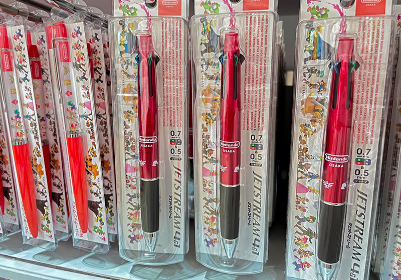 ニンテンドーショップNintendo OSAKAで販売されているロゴ入りボールペン