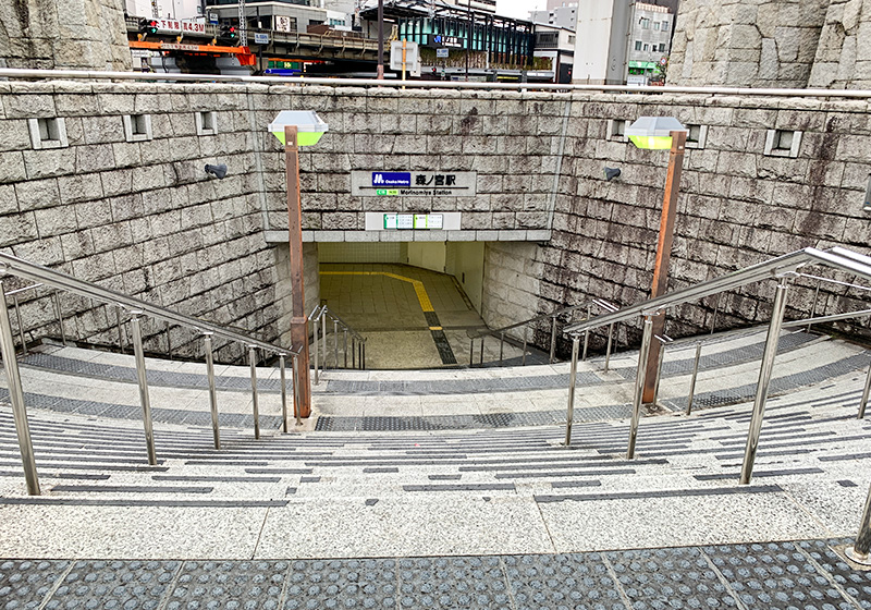 大阪城公園から大阪メトロ森ノ宮駅へ直接つながる階段