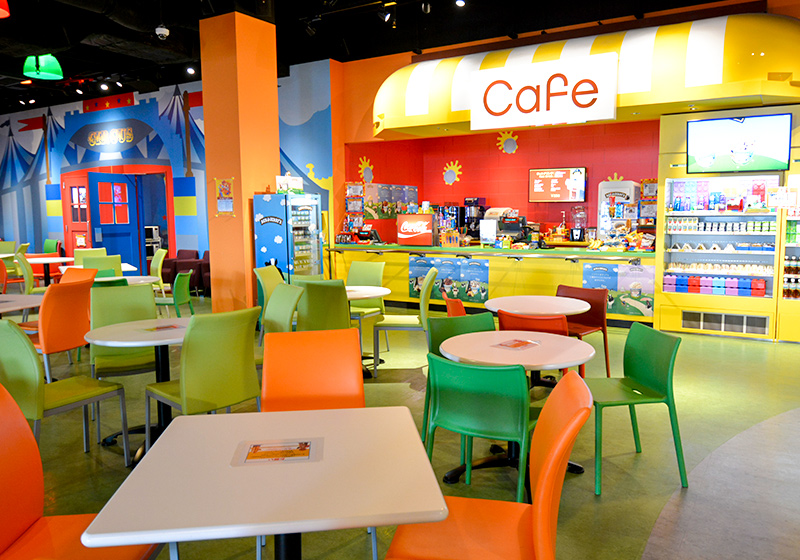 dining area at Legoland Osaka Discovery Center