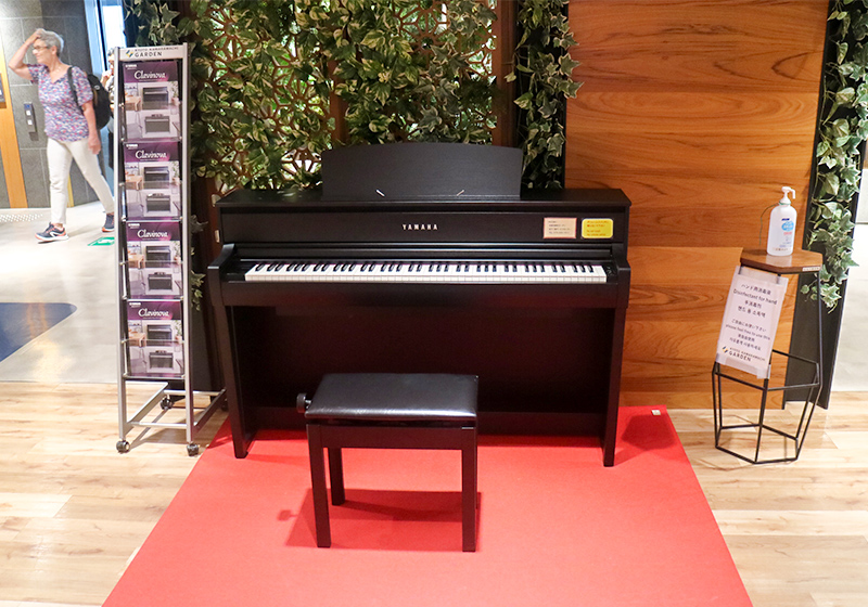 京都河原町ガーデン７階に設置されているGARDEN PIANO