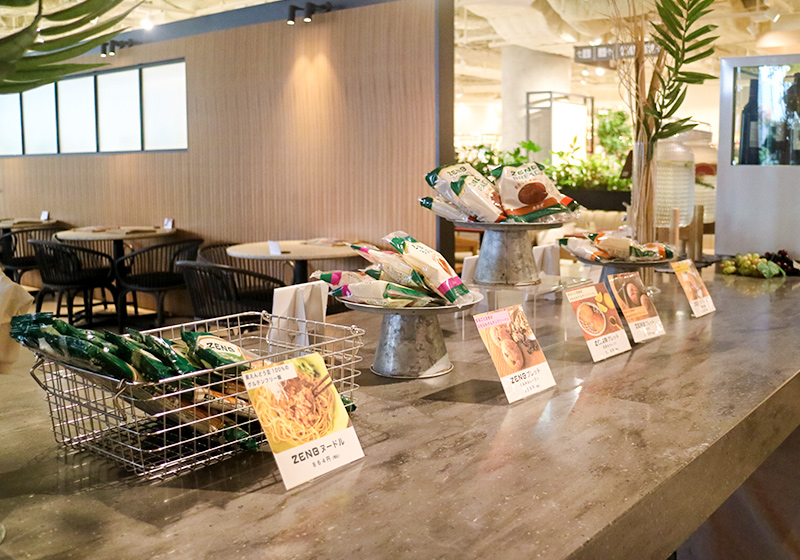 Cosme Kitchen Adaptation 阪神梅田本店の内観