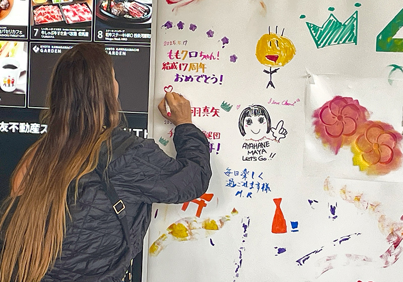 旅行者も参加した京都河原町ガーデンのアートイベント