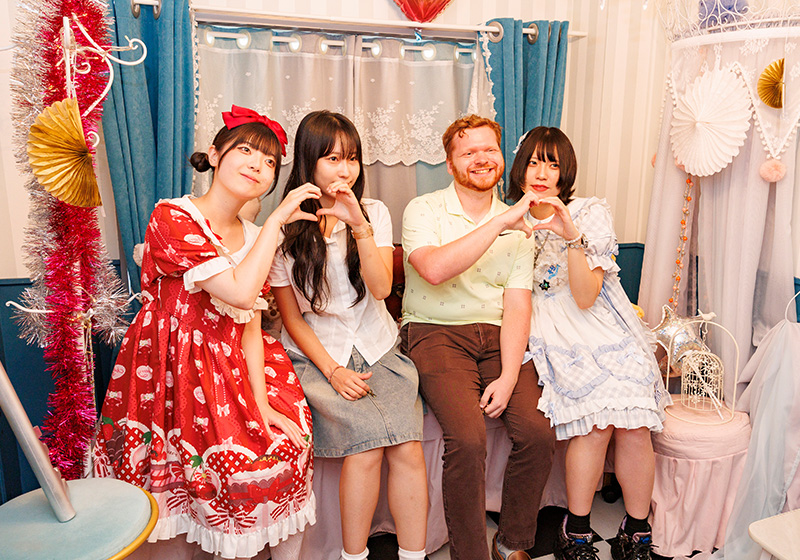 merimeroで楽しめる秘密の部屋でのチェキ体験